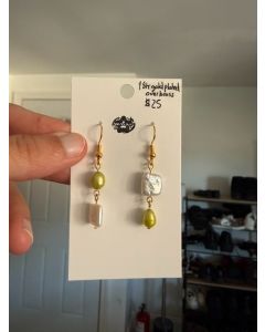 Mismatched Pearl Earrings - White/Green Gold Plated